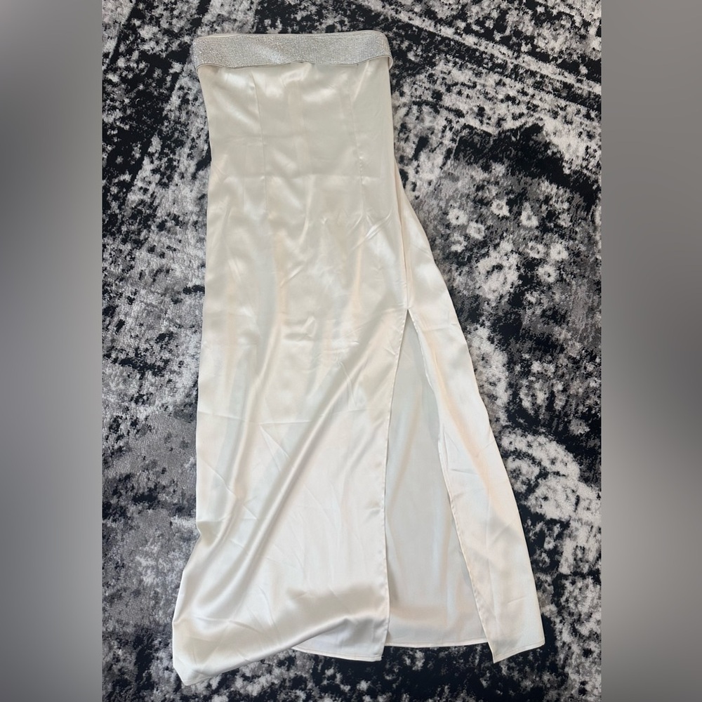 Forever 21 Satin Slit Diamond Midi Dress S